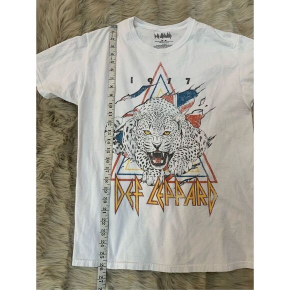 Def Leppard Band Tee  Leopard Logo M - Picture 5 of 5